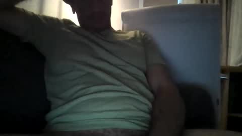 meroll3 online show from October 22, 2025, 7:41 am