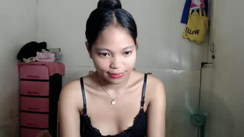 merryrose143 online show from June 1, 2026, 6:20 pm