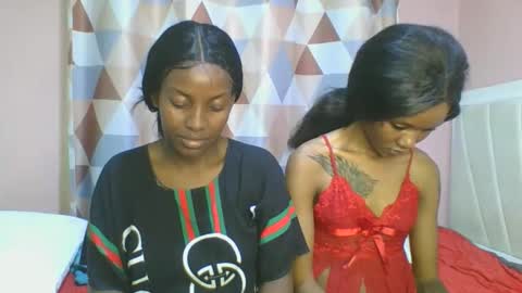 Snapshot of messyluna chatting on June 10, 2026, 7:35 pm meggy and bree online show from June 10, 2026, 7:35 pm