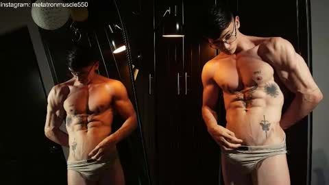 Snapshot of metatron_muscle chatting on May 21, 2026, 10:39 pm Dany online show from May 21, 2026, 10:39 pm
