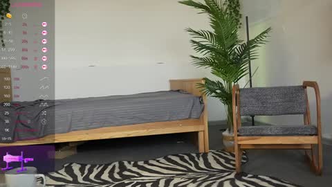 Stella online show from February 27, 2025, 8:50 am