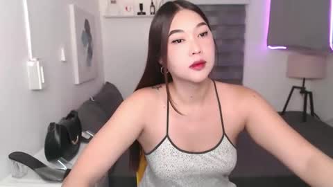 Snapshot of meymey28 chatting on March 2, 2026, 2:03 am Meycee online show from March 2, 2026, 2:03 am