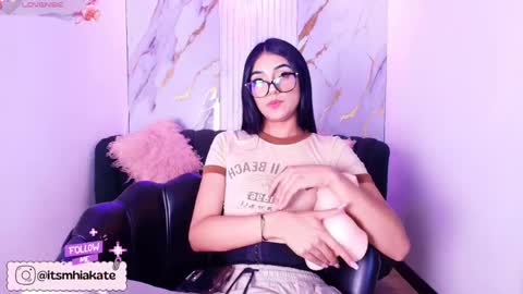 Snapshot of mhia_kate chatting on April 30, 2026, 12:00 pm Mhia Kate online show from April 30, 2026, 12:00 pm