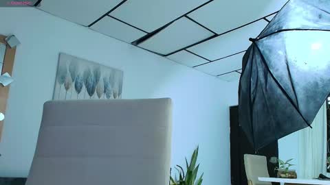 Mulata Spencer online show from September 22, 2025, 6:15 am