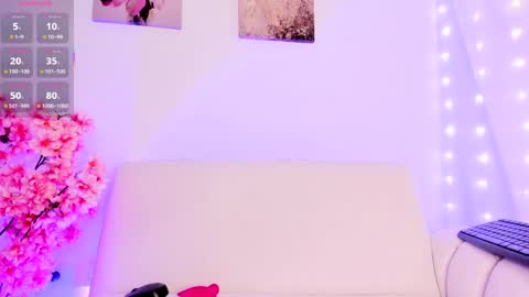 Mia online show from April 18, 2026, 7:58 pm