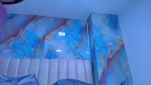 Emi online show from April 10, 2026, 7:18 pm