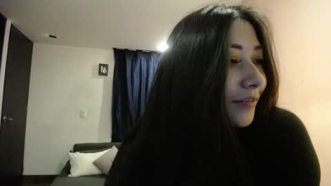Snapshot of mia_112022 chatting on December 10, 2024, 2:16 am Mia zoe online show from December 10, 2024, 2:16 am