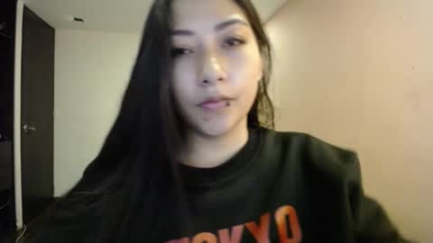 Snapshot of mia_112022 chatting on December 27, 2024, 11:10 pm Mia zoe online show from December 27, 2024, 11:10 pm