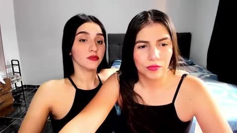 mia_18nice online show from April 12, 2026, 5:07 pm