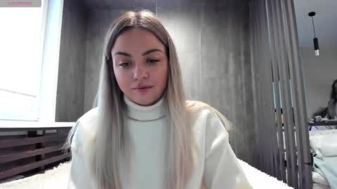 Mia online show from November 11, 2025, 2:22 am