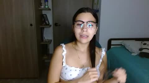 Mia online show from February 11, 2026, 1:54 am