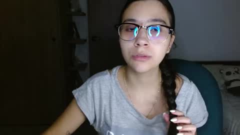 Mia online show from March 25, 2026, 3:45 am