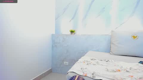 Snapshot of mia_becke chatting on December 29, 2024, 2:42 pm Mia online show from December 29, 2024, 2:42 pm