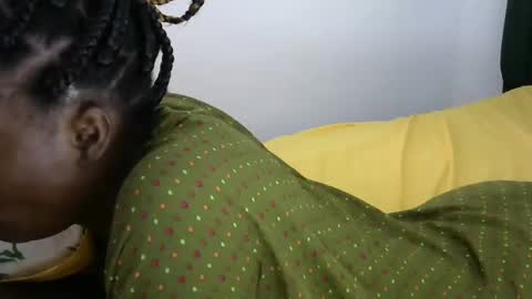 aishah petite online show from February 4, 2025, 12:44 pm
