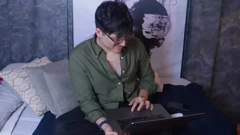 Belmont and Mia online show from April 13, 2026, 6:46 pm