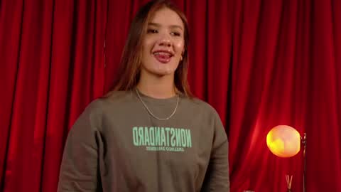 Mia Benett  online show from April 24, 2026, 1:46 pm