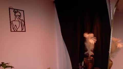 Mia Benett  online show from June 18, 2026, 2:10 pm