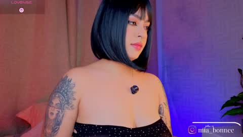Snapshot of mia_bonneett chatting on May 24, 2026, 5:12 am online show from May 24, 2026, 5:12 am