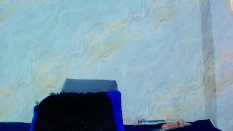 Mia  online show from March 2, 2026, 12:01 pm