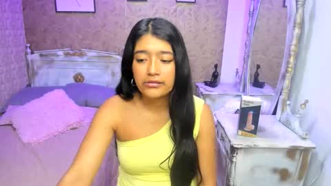 Mia online show from February 26, 2026, 1:43 pm