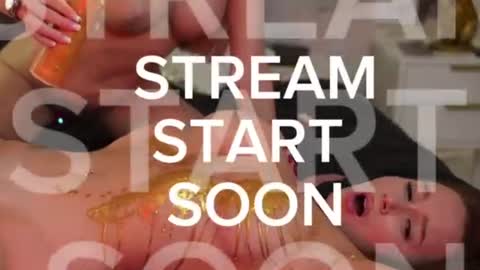 Snapshot of mia_cloudy chatting on July 14, 2026, 2:34 pm Mia and friends online show from July 14, 2026, 2:34 pm