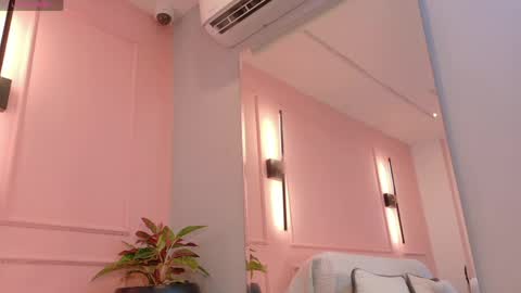 Snapshot of mia_colllins chatting on May 16, 2026, 9:13 pm Mia 3 online show from May 16, 2026, 9:13 pm