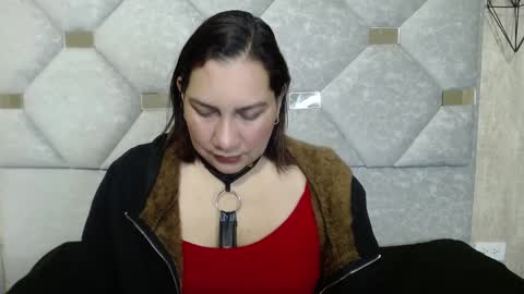 Mia online show from April 1, 2026, 1:17 am