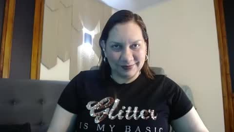 Mia online show from April 15, 2026, 3:35 am