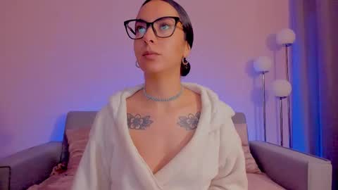 Sarah Luna online show from March 19, 2026, 11:36 am