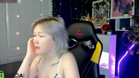 Snapshot of mia_ferd chatting on May 25, 2026, 3:01 am Mia online show from May 25, 2026, 3:01 am