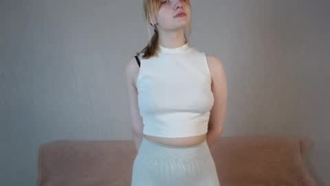 Mia online show from January 13, 2026, 12:54 pm