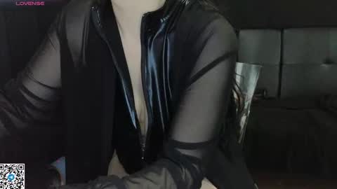 Golden ones online show from November 25, 2025, 3:56 pm