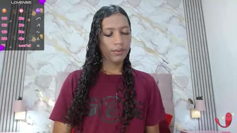 Mia Hiills online show from June 5, 2026, 12:33 pm