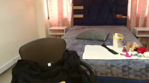 Snapshot of mia_holly__ chatting on October 18, 2025, 7:47 pm MIA HOLLY online show from October 18, 2025, 7:47 pm