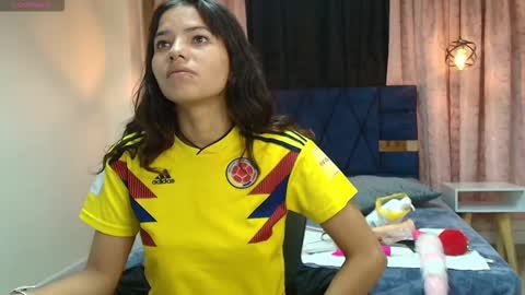 Snapshot of mia_holly__ chatting on October 19, 2025, 7:53 am MIA HOLLY online show from October 19, 2025, 7:53 am
