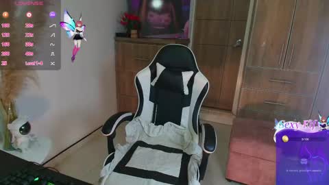 isabella online show from April 28, 2026, 6:02 pm