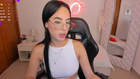    online show from March 5, 2025, 12:33 pm