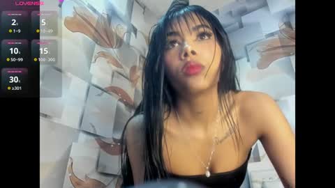 Snapshot of mia_kalife chatting on June 23, 2026, 12:25 pm M I A online show from June 23, 2026, 12:25 pm
