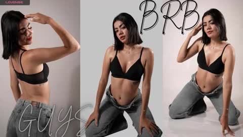 Mia online show from March 13, 2026, 3:02 am