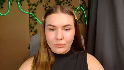 mia_lemm online show from May 13, 2026, 6:44 am