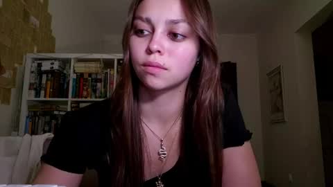 Snapshot of mia_livy chatting on June 2, 2026, 10:01 pm Miaaa online show from June 2, 2026, 10:01 pm