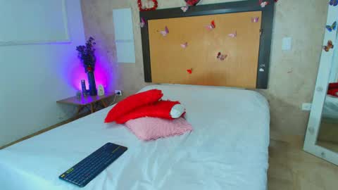 Snapshot of mia_lopez52 chatting on May 22, 2026, 6:13 pm MIALOPEZ . Y . online show from May 22, 2026, 6:13 pm