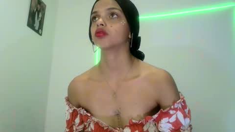 Snapshot of mia_lucy_21 chatting on September 24, 2025, 6:22 pm mia lucy 21 online show from September 24, 2025, 6:22 pm