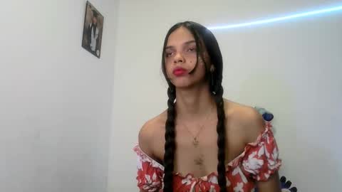 Snapshot of mia_lucy_21 chatting on October 10, 2025, 8:30 pm mia lucy 21 online show from October 10, 2025, 8:30 pm