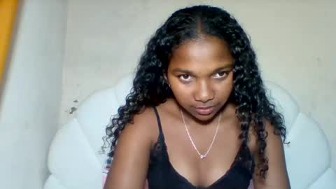 mia_lunah online show from August 1, 2026, 4:17 pm