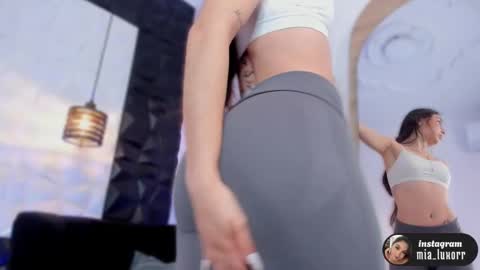 mia_luxor online show from February 8, 2026, 11:46 am