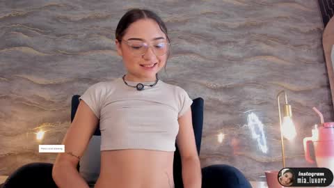 Snapshot of mia_luxor chatting on March 31, 2026, 11:43 am mia_luxor online show from March 31, 2026, 11:43 am