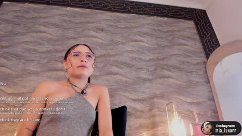 Snapshot of mia_luxor chatting on April 3, 2026, 11:41 am mia_luxor online show from April 3, 2026, 11:41 am