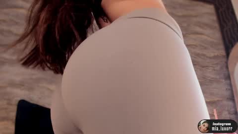 Snapshot of mia_luxor chatting on April 12, 2026, 11:37 am mia_luxor online show from April 12, 2026, 11:37 am