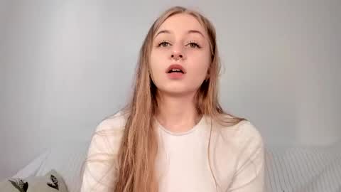 Mia here Appreciate your support online show from April 23, 2026, 7:09 am